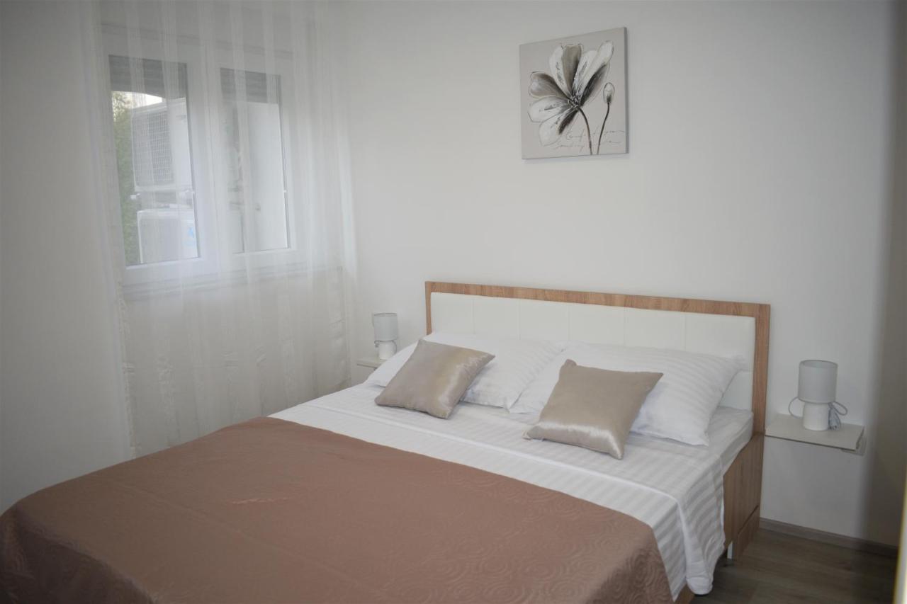 Apartments Rena Šibenik Eksteriør bilde