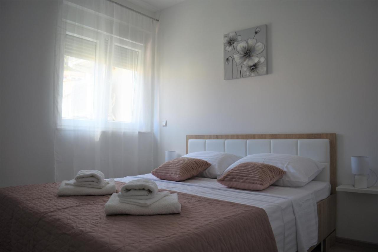 Apartments Rena Šibenik Eksteriør bilde